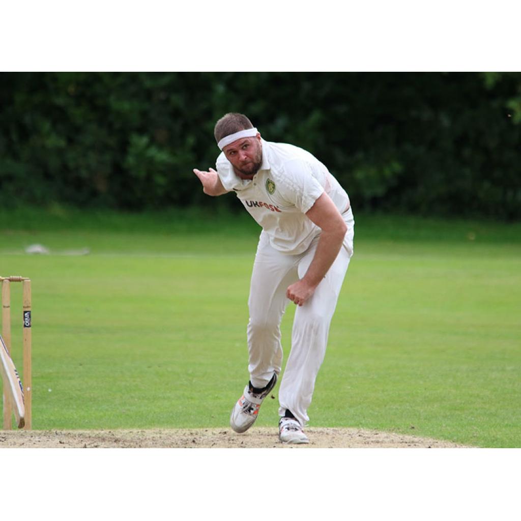 Hicks & Smith Torment Mobberley To Make It Three In A Row For The Firsts - Hale Barns Cricket Club