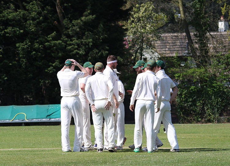 HBCC Firsts Slump To Defeat At Stockport