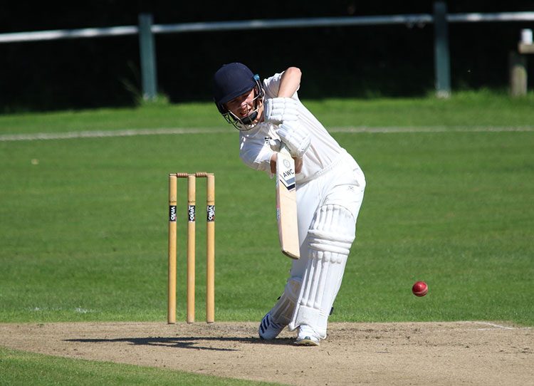 Smith & Staniforth Star For Firsts In High-Scoring Draw